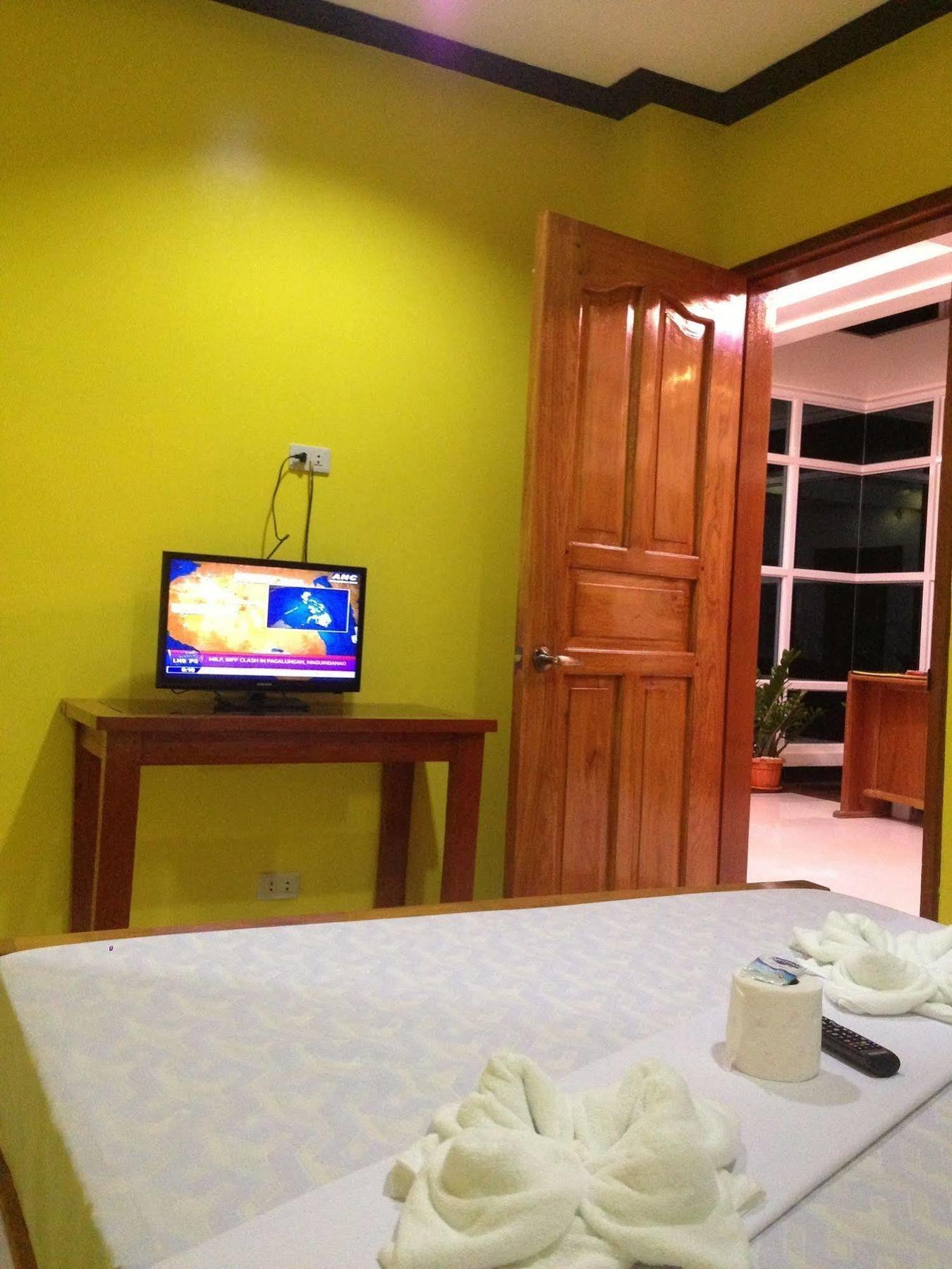Citrine Travel Lodge Ел Нидо Екстериор снимка